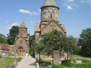 Ferveur autour de l’Eglise arménienne et son centre spirituel Ketcharis proche de Dzargatsor