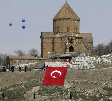 La restauration de l’église Sainte-Croix d’Aghtamar célébrée en Turquie de façon honteuse