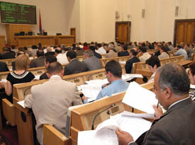 Le Parlement adopte le budget 2008