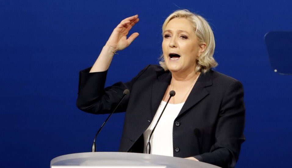 Une du Point: Marine Le Pen veut « mettre au pas les milices d’Erdogan »