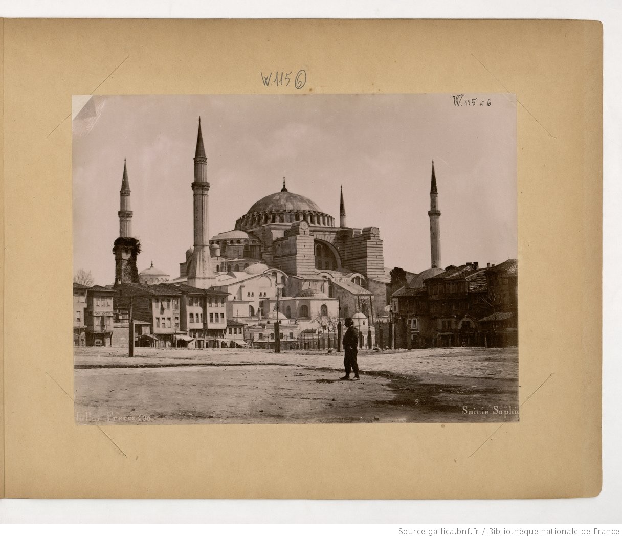 Photographes turcs d’origine arménienne, les trois frères Abdullah ont immortalisé les panoramas et les personnalités de l’empire ottoman