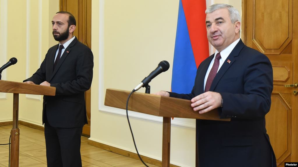 Le président du Parlement de l’Artsakh défend les appels à la libération de Kotcharian