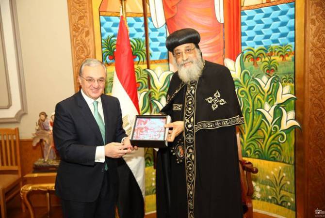 En Egypte, Zohrab Mnatsakanyan a rencontré Tawadros II le chef de l’Eglise orthodoxe Copte