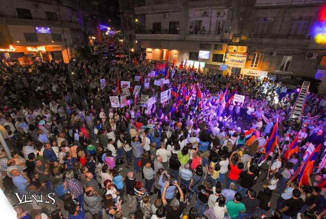 3 000 Arméniens manifestent à Alep (Syrie) leur soutien à l’Artsakh