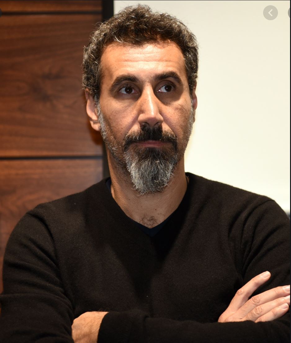 Appel à l’unité de Serj Tankian