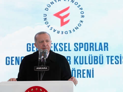 Erdogan dit vouloir « remettre sur les rails » les relations avec  l’Europe