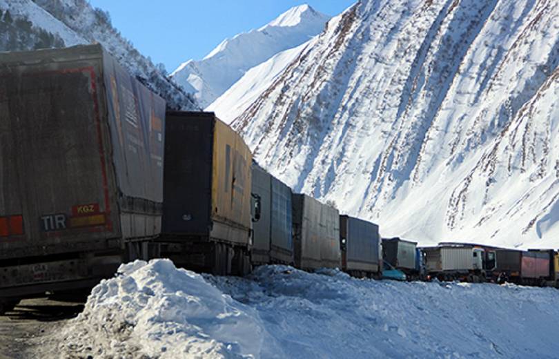 Le col de Lars est fermé et 730 camions bloqués du côté russe