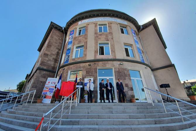 Inauguration des nouveaux locaux du Lycée français Anatole France à Erévan