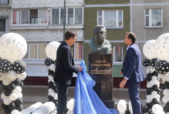 Inauguration du buste du célèbre compositeur arménien Aram Khatchatourian à Nijni Novgorod (Russie)