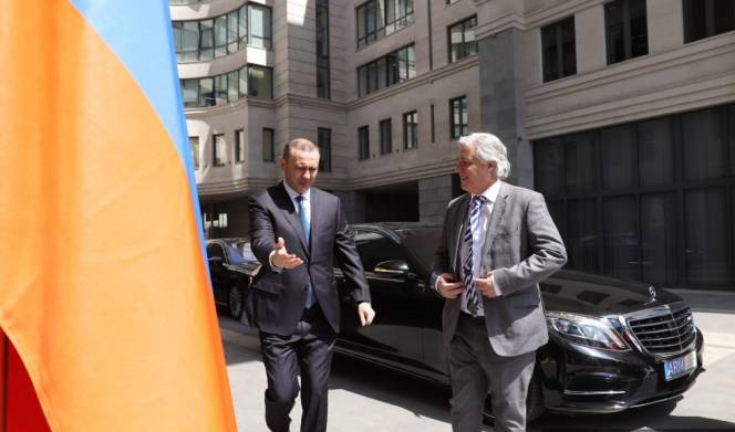 Rencontre du chef de la diplomatie de l’Uruguay à Erévan avec son homologue arménien, l’Uruguay ouvrira une ambassade en Arménie