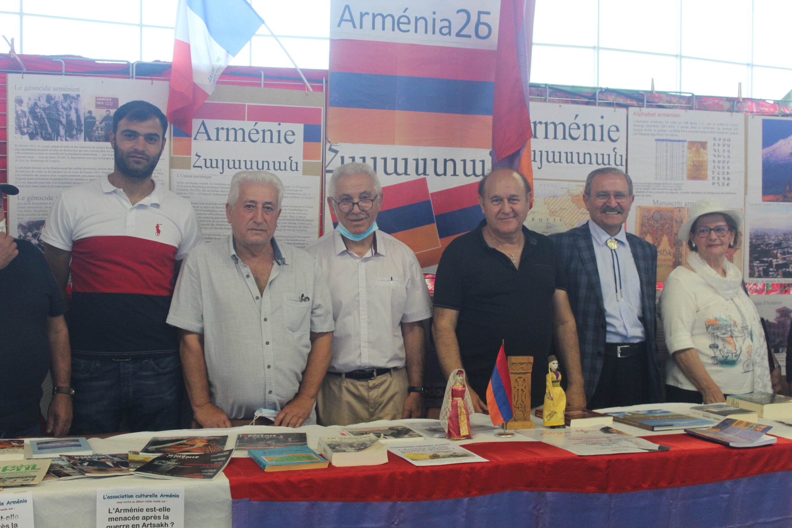 L’association « Arménia » a présenté l’Arménie par un stand au Forum des associations de Bourg-Lès-Valence pour lancer sa 27e saison