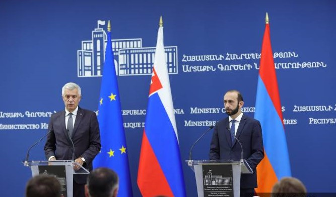 A Erévan, le chef de la diplomatie slovaque Ivan Korčok a invité son homologue arménien Ararat Mirzoyan en Slovaquie