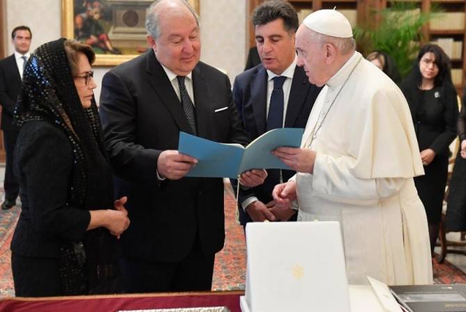 Au Vatican le Pape François a reçu Armen Sarkissian le président de l’Arménie