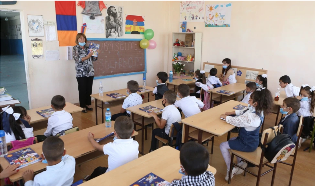 Les écoles russes pour les enfants d’Arménie ? Le sujet n’est pas à l’ordre du jour selon Erevan