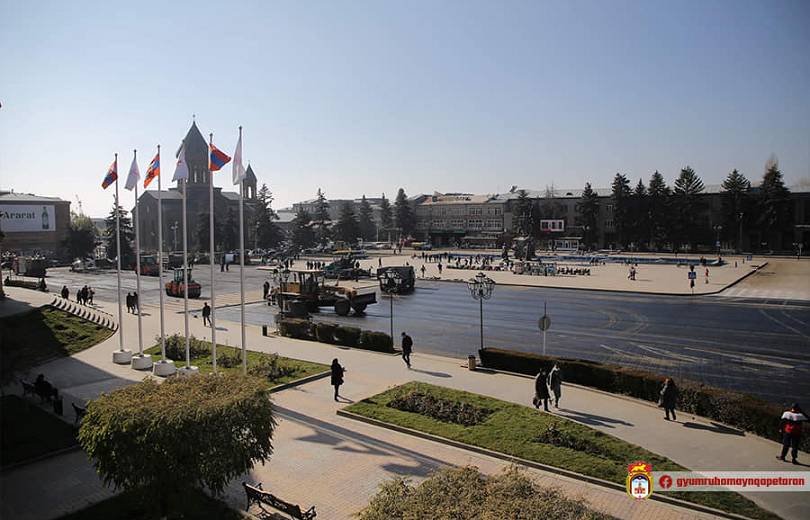 La rénovation de la place centrale Vardanants de Gumri la deuxième ville d’Arménie qui renait