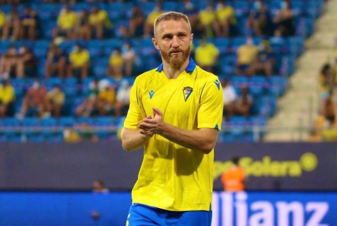 L’international arménien Varazdat Haroyan était titulaire et a participé à la rencontre Elche-Cadix (3-1)