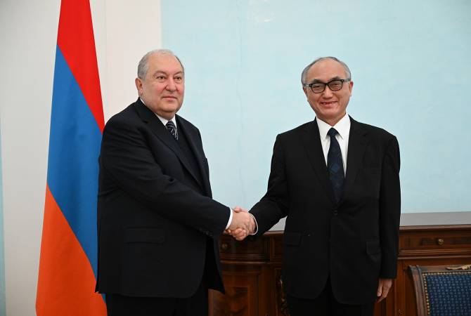 Le Président arménien Armen Sarkissian rencontre l’Ambassadeur du Japon