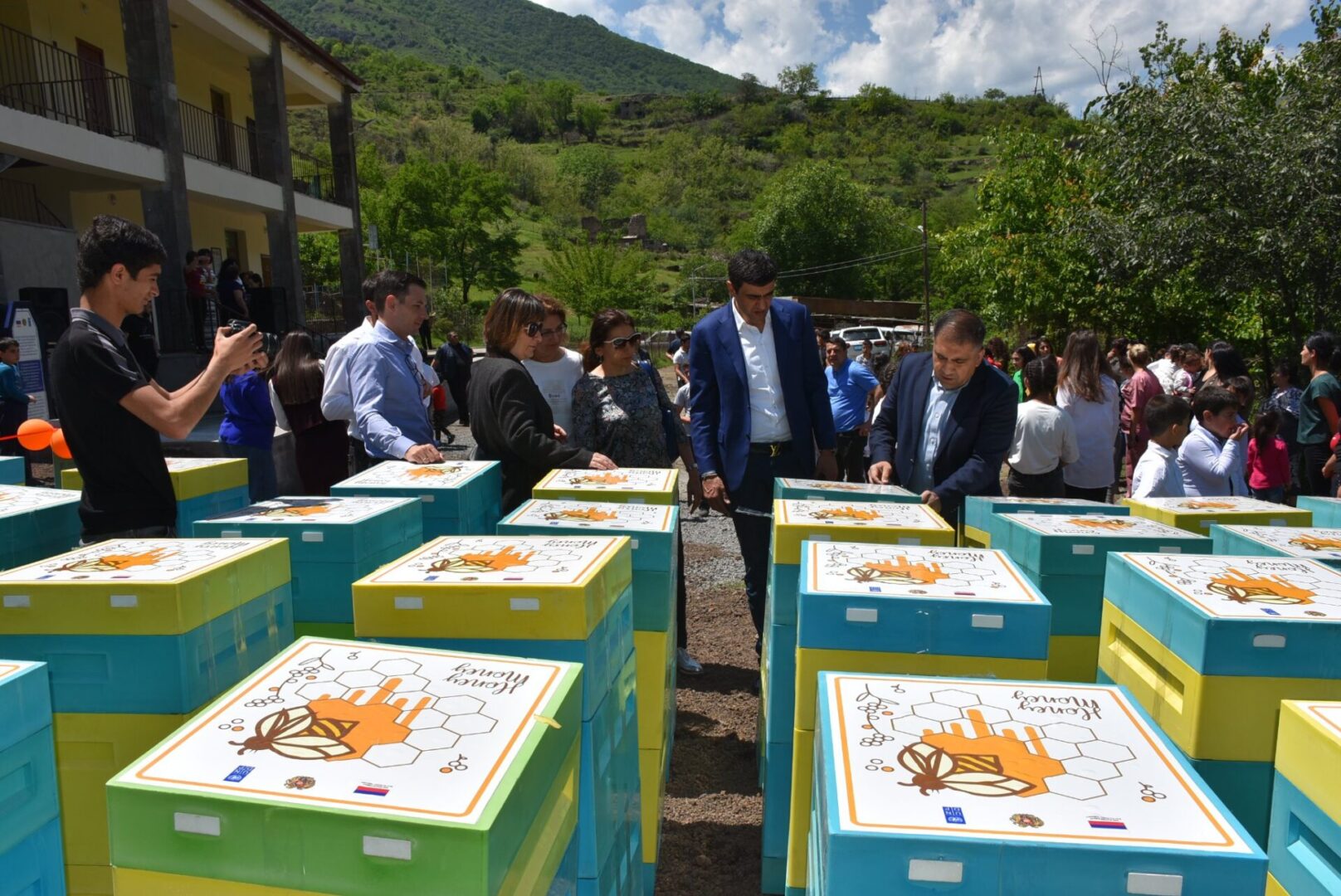 16 familles du village frontalier de Vorotan (Syunik) ont reçu des ruches