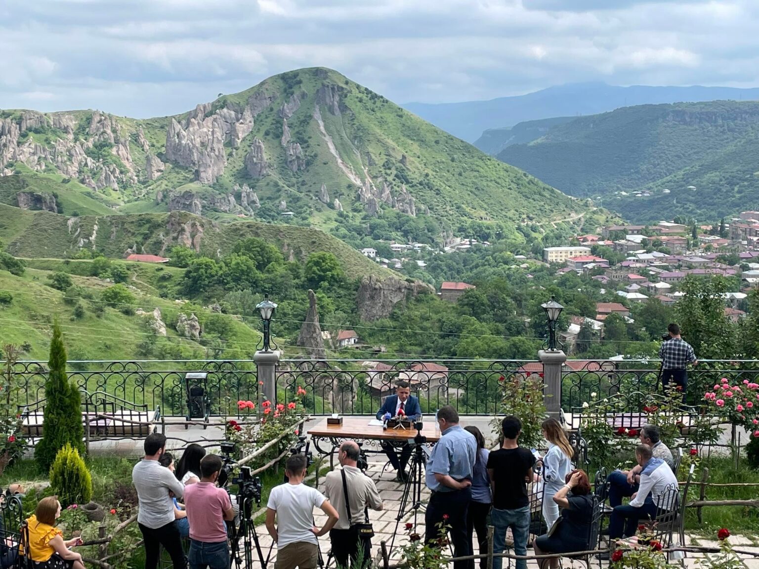 L’Azerbaïdjan doit se retirer du territoire souverain de l’Arménie affirme le gouverneur du Syunik