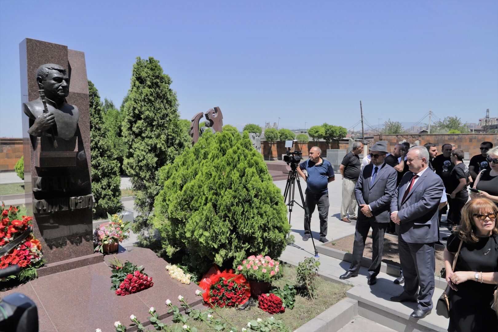 Le buste du célèbre dudukiste arménien Jivan Gasparyan a eu lieu au Panthéon Komitas d’Erévan