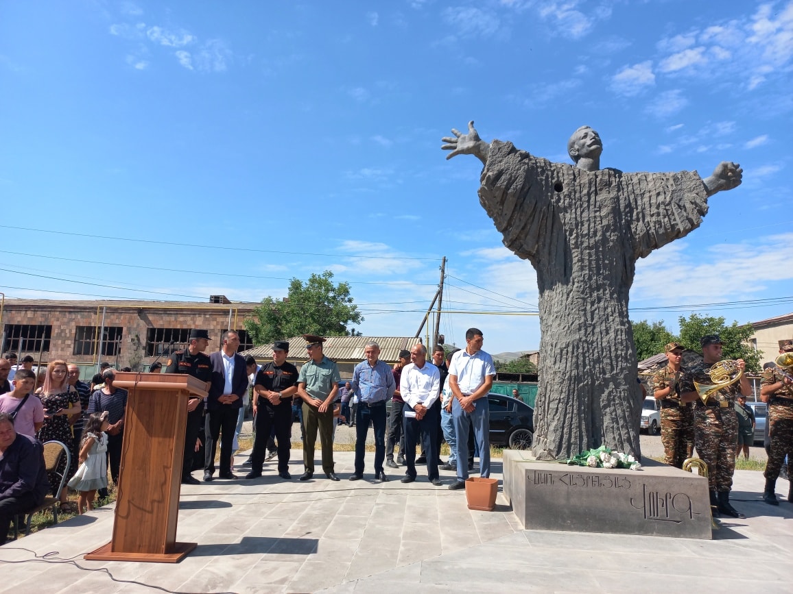 Un nouveau groupe de recrues de la commune de Sisian est parti pour le service militaire au sein de l’armée arménienne