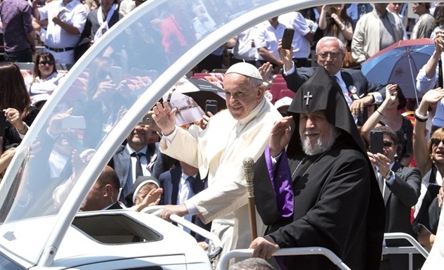 Le pape François a appelé au maintien du cessez-le-feu à la frontière arméno-azérie