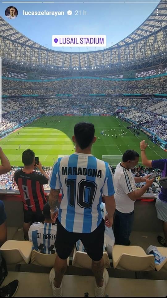 L’international arménien Lucas Zelarayan avec le maillot de Maradona a assisté au match Argentine-Arabie Saoudite (1-2)