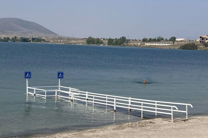 Ouverture de trois nouvelles plages sur le lac Sévan