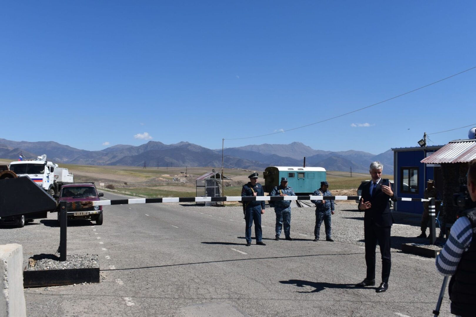 Une attaque contre l’Artsakh est une attaque contre l’Auvergne-Rhône-Alpes. le chef de la région française a visité l’entrée du Corridor de Latchine