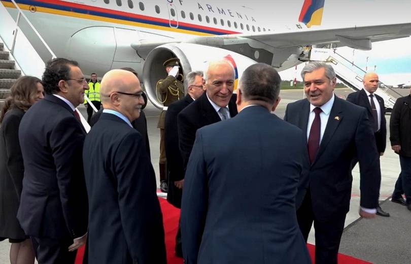 La délégation conduite par le président de la République d’Arménie est arrivée à Vilnius (Lituanie)