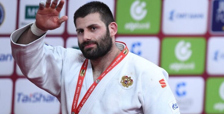 L’Arménien Arman Adamyan, champion du monde de judo à Doha (Qatar) sous les couleurs de la Russie