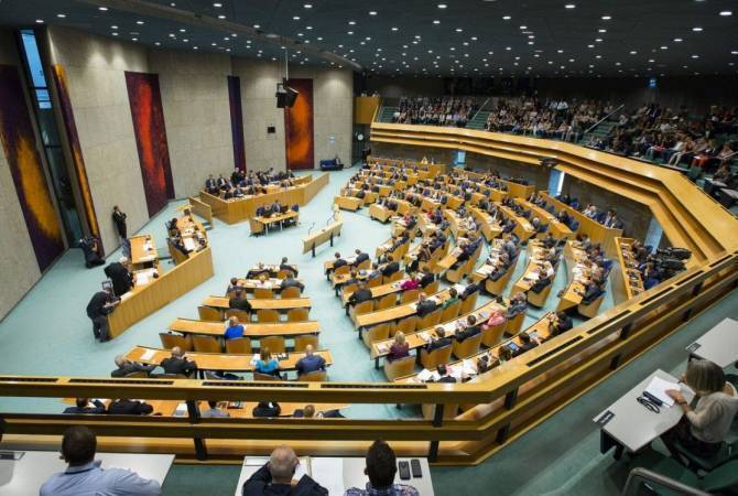 Un groupe d’anciens membres du parlement néerlandais appelle à l’envoi d’une mission internationale de maintien de la paix au Haut-Karabakh