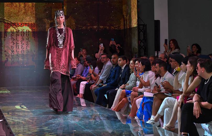 La semaine de la mode d’Erévan, le Yerevan Fashion Week a ouvert ses portes en présence d’Anna Hakobyan l’épouse de Nikol Pachinian