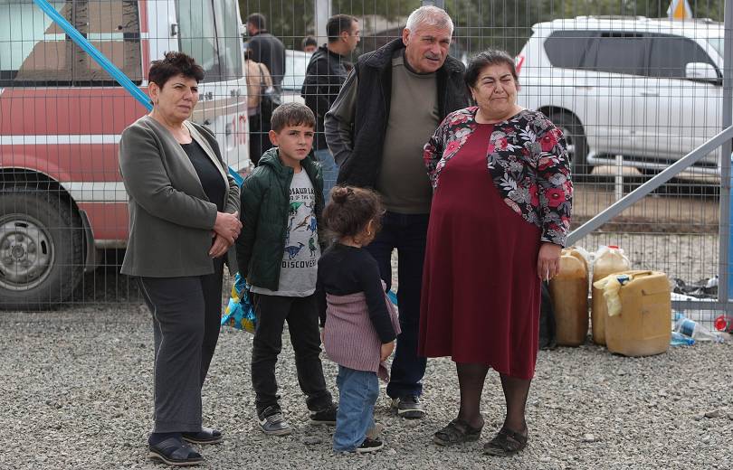 À 14 heures 70 500 Arméniens de l’Artsakh déplacés de force étaient entrés en Arménie