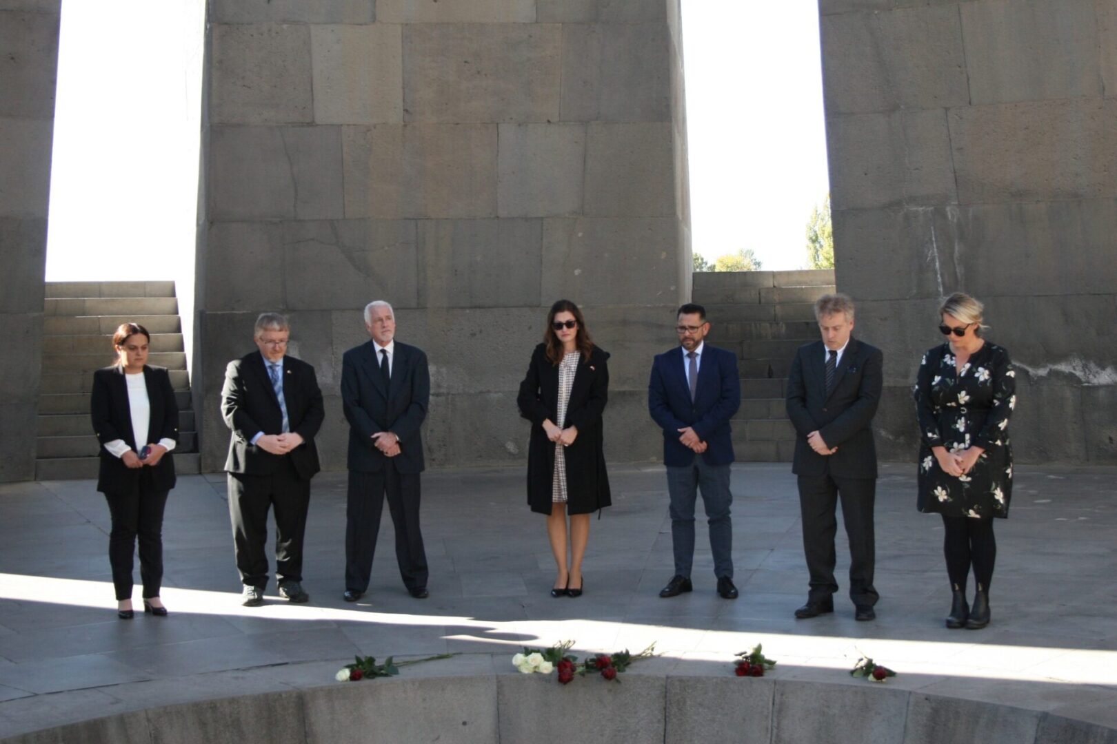 L’ambassadeur du Canada en Arménie a visité le Mémorial du génocide des Arméniens à Erévan