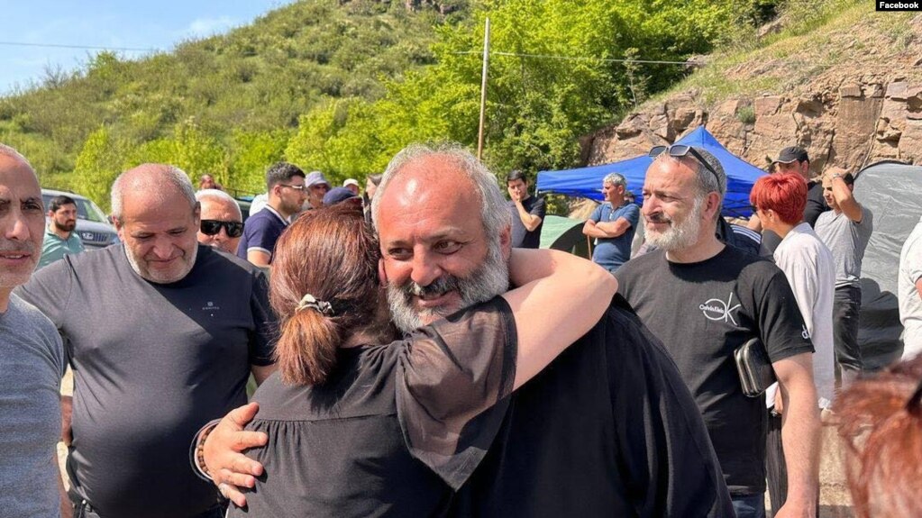 Les alliés de Pachinian ciblent le leader de la protestation