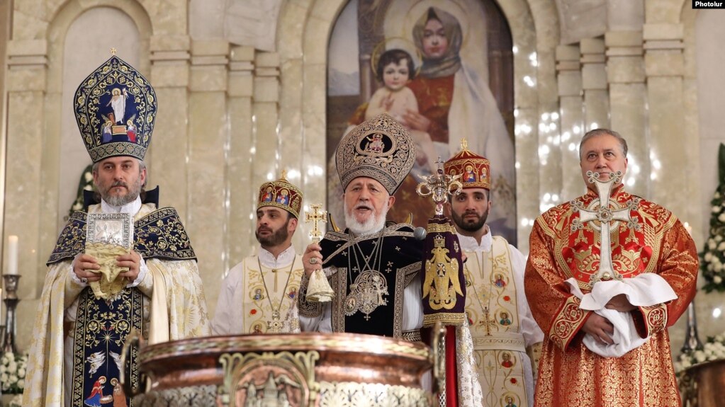 L’Église arménienne défend les protestations contre la cession de terres à l’Azerbaïdjan