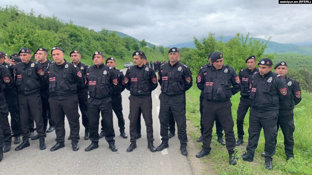 Le village frontalier arménien à nouveau bouclé par la police