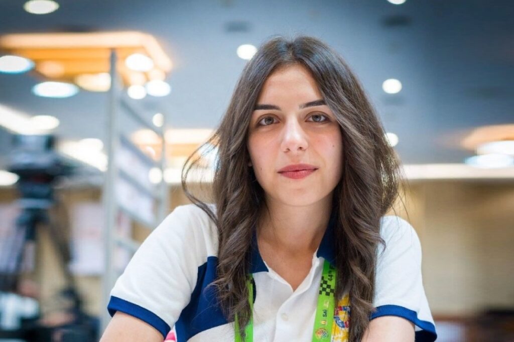 Mariam Mkrtchyan (Arménie), vice-championne du monde d’échecs féminin des moins de 20 ans ainsi qu’Emin Ohanyan chez les garçons