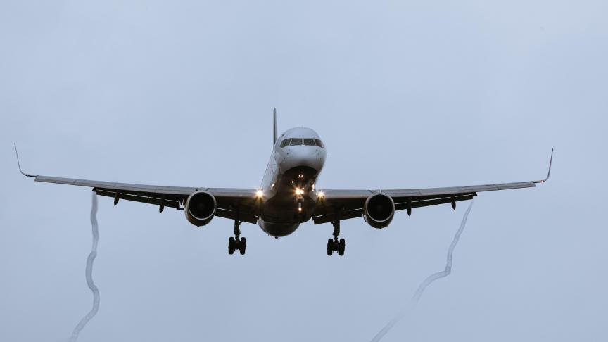 Un avion avec des passagers prorusses empêché d’atterrir