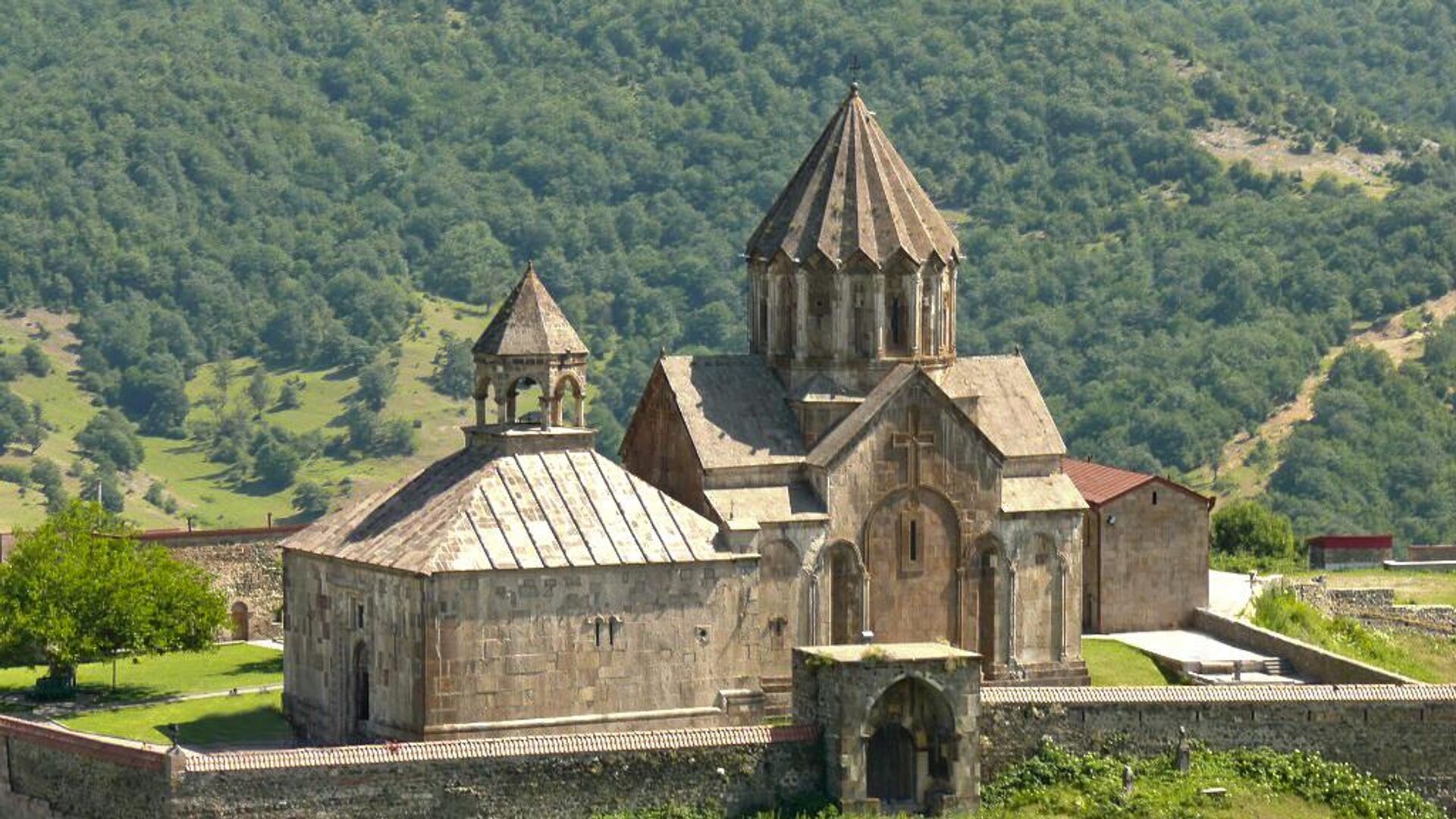 48 membres du Congrès américain appellent le secrétaire d’État Antony Blinken agir pour protéger le patrimoine culturel arménien en Artsakh