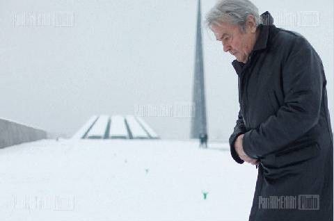 L’Ambassadeur de France en Arménie a rappelé qu’en 2012, Alain Delon a visité le Mémorial des victimes du génocide des Arméniens à Yerevan