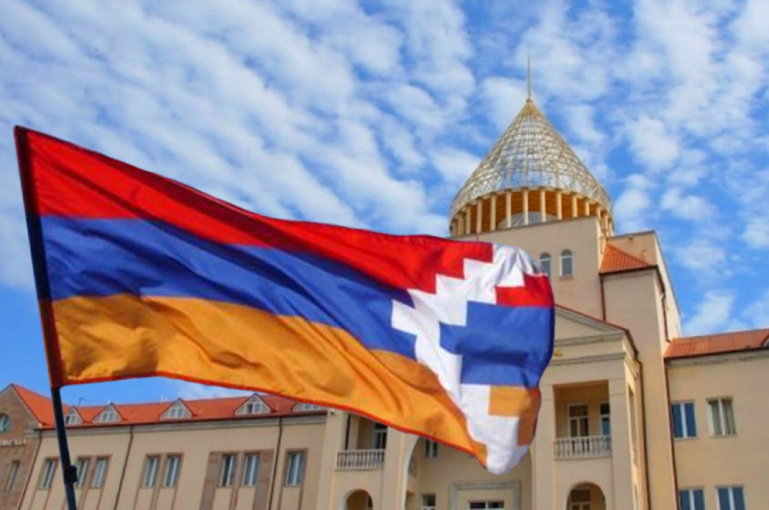 L’Assemblée nationale de l’Artsakh appelle les autorités d’Arménie à inscrire la question du droit du peuple d’Artsakh au retour dans sa patrie à l’ordre du jour des tribunaux internationaux