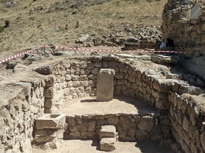 Une église récemment découverte à Lanjanist dans la région d’Ararat en Arménie a été inaugurée lors des fouilles dans le complexe du « Monastère Blanc »