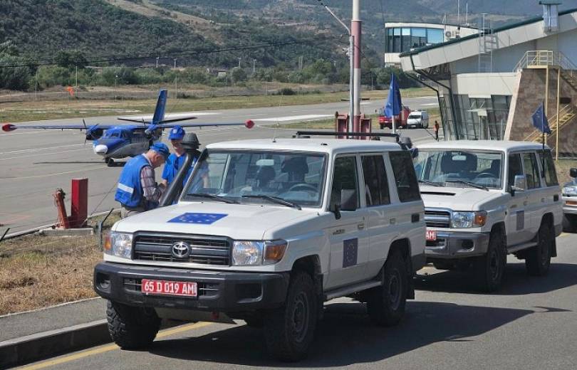 Des observateurs de l’UE déployés en Arménie surveillent les vols à l’aéroport de Kapan dans la région de Syunik