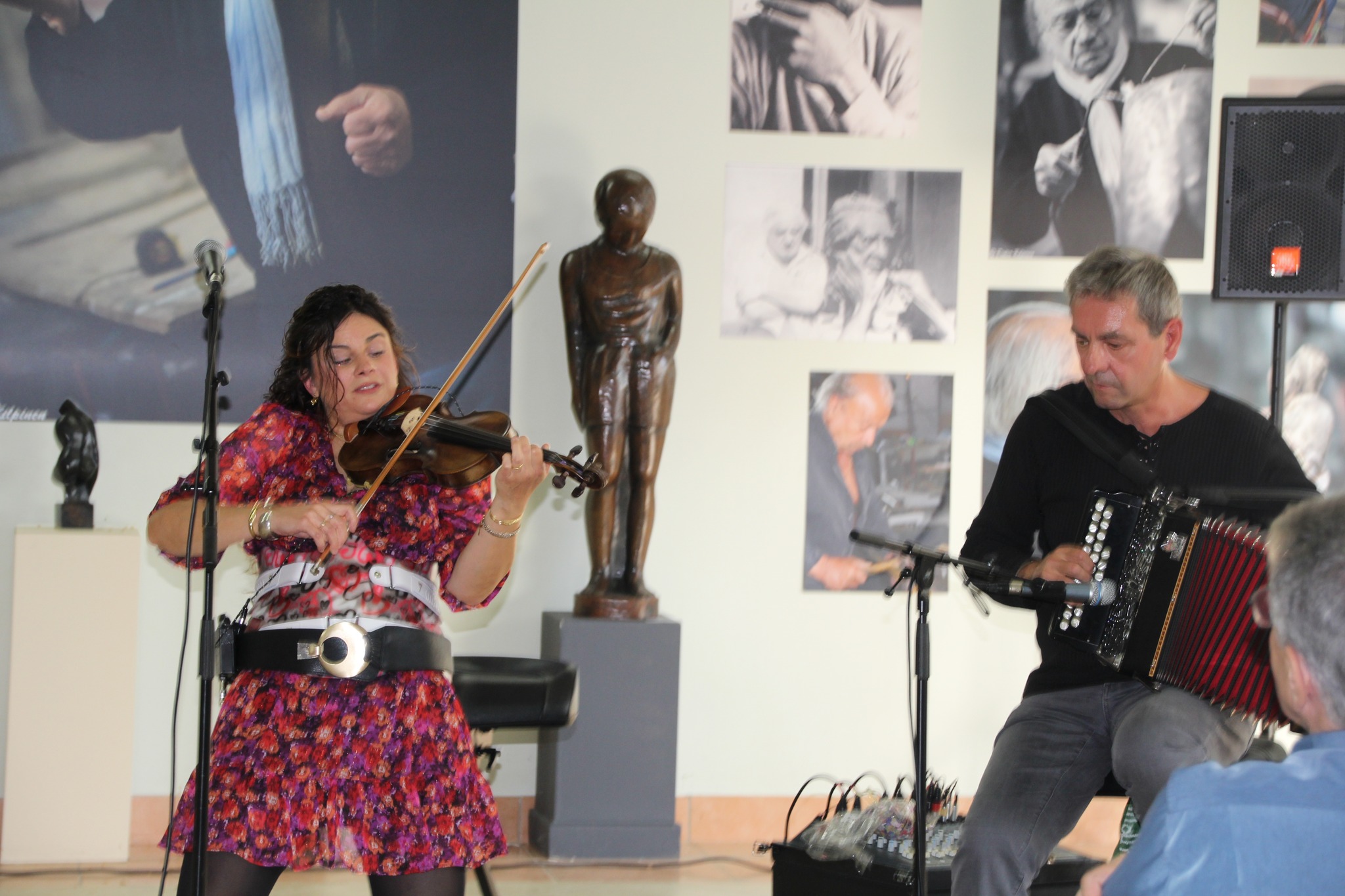 Le duo Djampa en concert à l’atelier Toros à Romans conquit le public