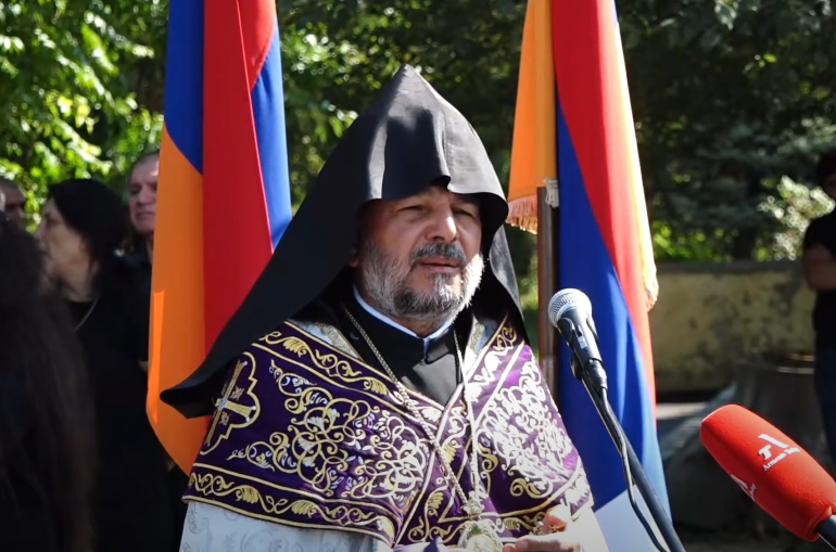 Aujourd’hui l’Artsakh est la croix de tous les Arméniens, que nous devons libérer affirme l’évêque de l’Artsakh Vrtanes Abrahamyan