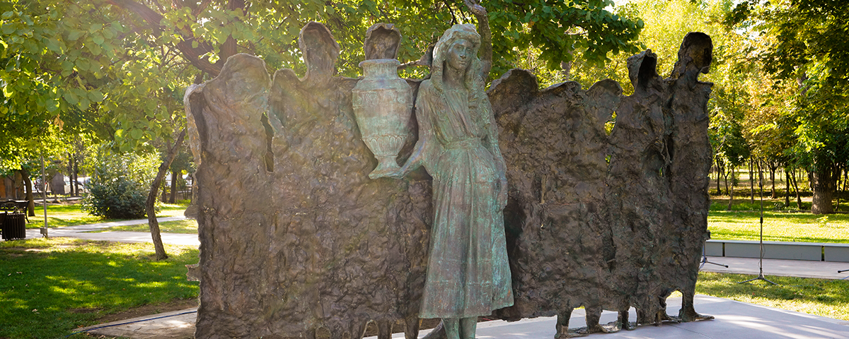 Une sculpture-mémorial dédiée à Aurora Mardiganian et aux martyrs du génocide arménien a été inaugurée à Erevan