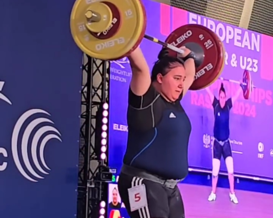 Julieta Avanesyan (Arménie), championne d’Europe d’haltérophilie des U20