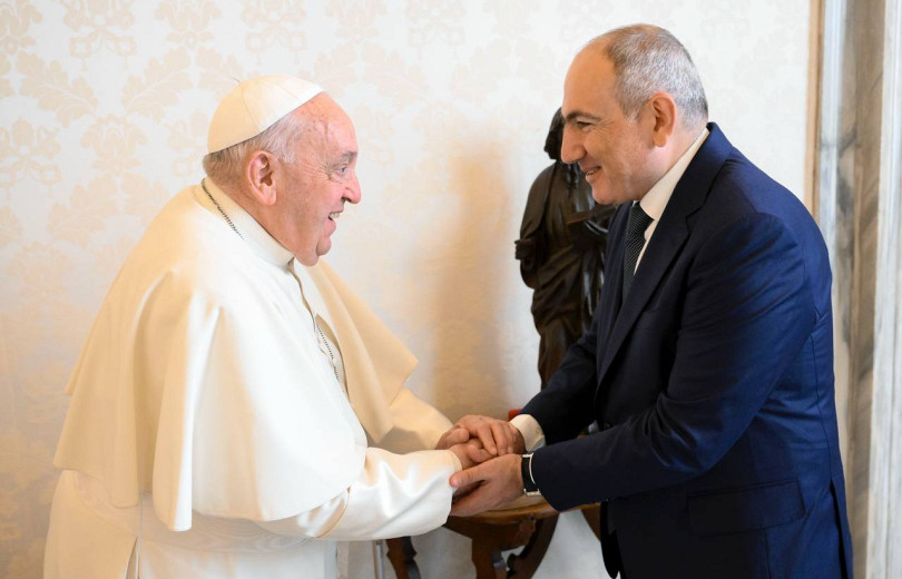 Sa Sainteté le Pape François et Nikol Pashinyan ont eu une conversation privée (photos)